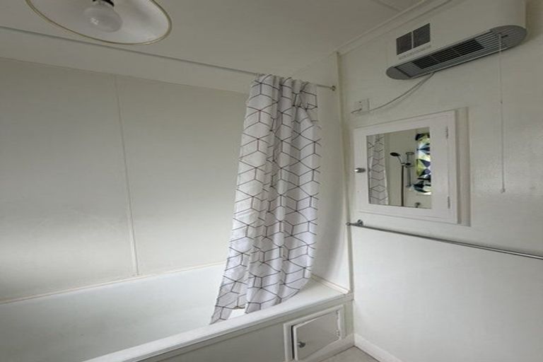 Photo of property in 130a Main Road North, Woodend, 7610