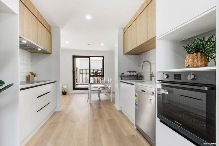 Photo of property in 14c Fortyfoot Lane, Sunnyhills, Auckland, 2010