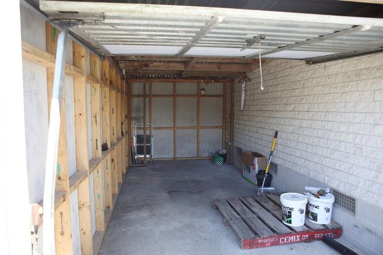 Photo of property in 3/25 Widmore Drive, Massey, Auckland, 0614