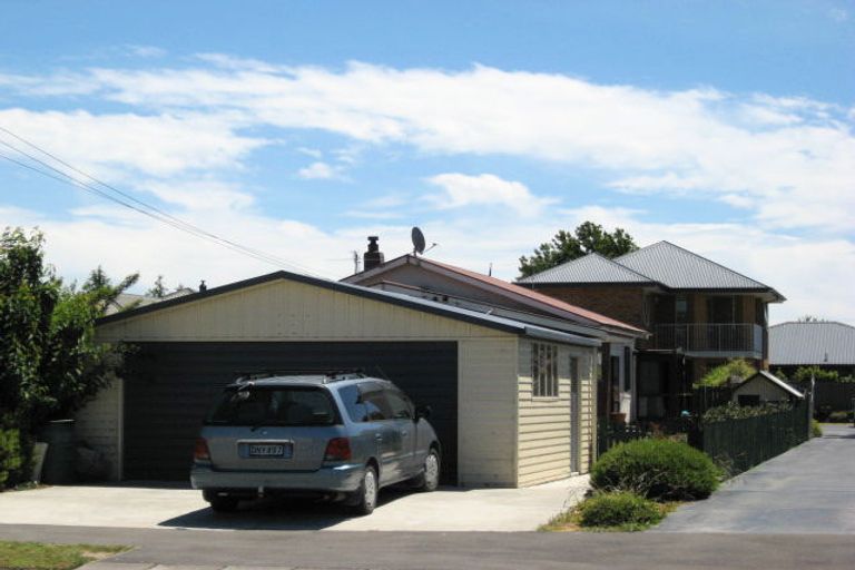 Photo of property in 115 Avonhead Road, Avonhead, Christchurch, 8042