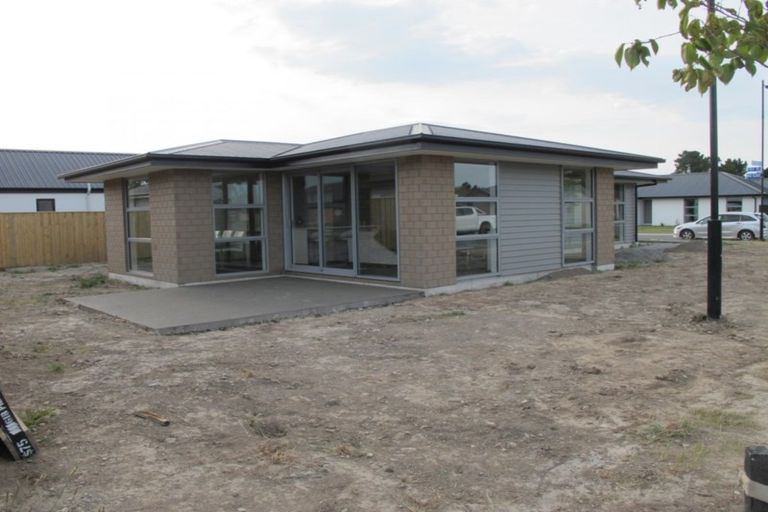 Photo of property in 1 Fry Place, Rolleston, 7614