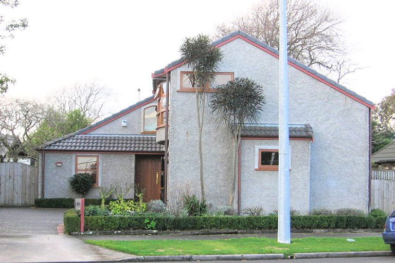 Photo of property in 15 Jickell Street, Hokowhitu, Palmerston North, 4410