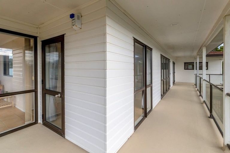 Photo of property in 36 Eruini Street, Waikanae Beach, Waikanae, 5036