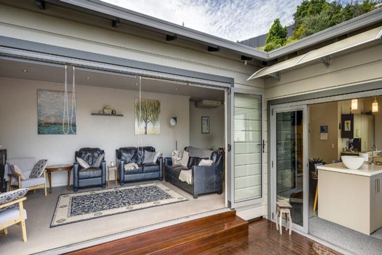 Photo of property in 49 Chaucer Road, Hospital Hill, Napier, 4110