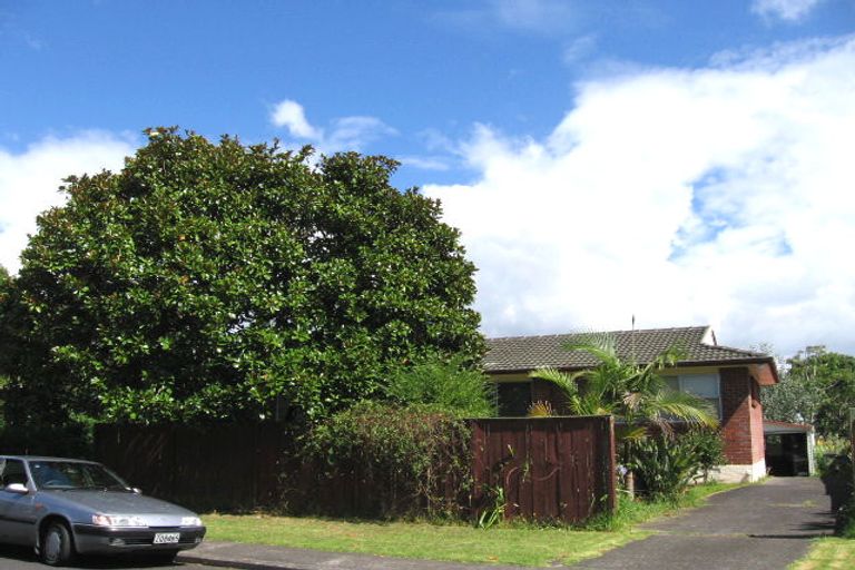 Photo of property in 17 Uppingham Crescent, Hillcrest, Auckland, 0627