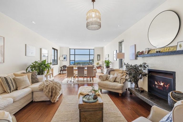 Photo of property in 65 Marine Parade, Seatoun, Wellington, 6022