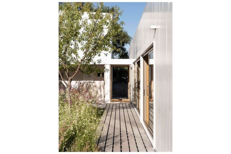 Photo of property in 139 Taylors Mistake Road, Scarborough, Christchurch, 8081