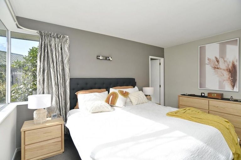 Photo of property in 28 Shenley Drive, Belfast, Christchurch, 8051