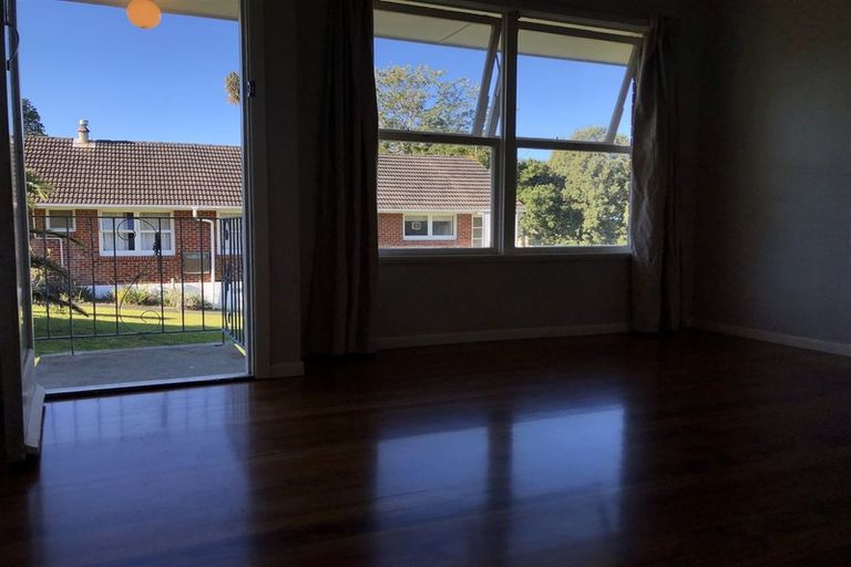 Photo of property in 3/32 Alamein Avenue, Belmont, Auckland, 0622