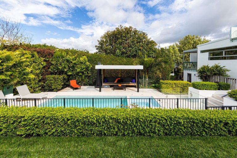 Photo of property in 112 Moa Road, Point Chevalier, Auckland, 1022