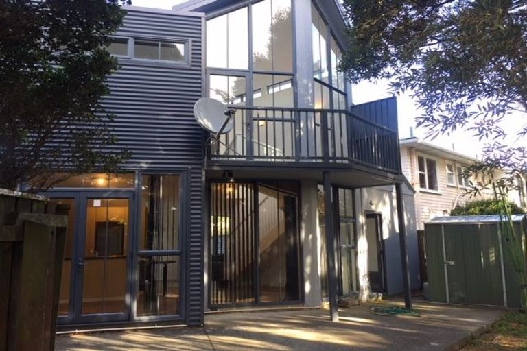 Photo of property in 22 Quebec Street, Kingston, Wellington, 6021