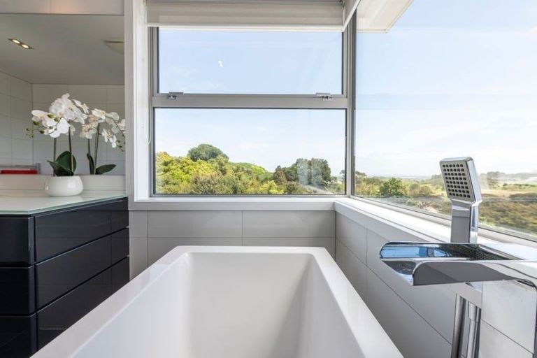 Photo of property in 824 Redoubt Road, Flat Bush, Auckland, 2019