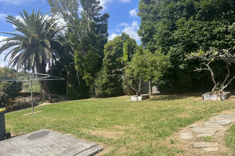 Photo of property in 52 Roick Parade, Glen Eden, Auckland, 0602