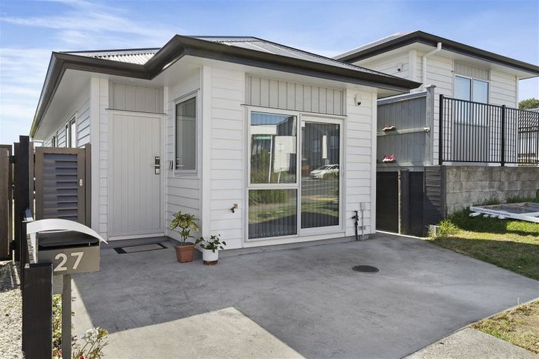 Photo of property in 27 Matakohe Road, Westgate, Auckland, 0814