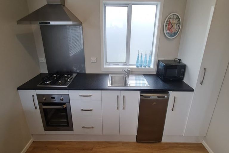 Photo of property in 39 Seagrass Place, Otaki Beach, Otaki, 5512