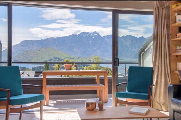 Photo of property in Alpine Meadows Apartments, 135u Fernhill Road, Fernhill, Queenstown, 9300