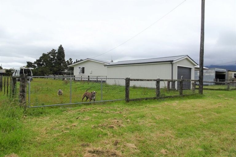 Photo of property in 4 Murray Street, Whataroa, 7886