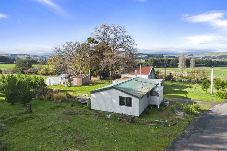 Photo of property in 251 Apiti Road, Kimbolton, Feilding, 4777