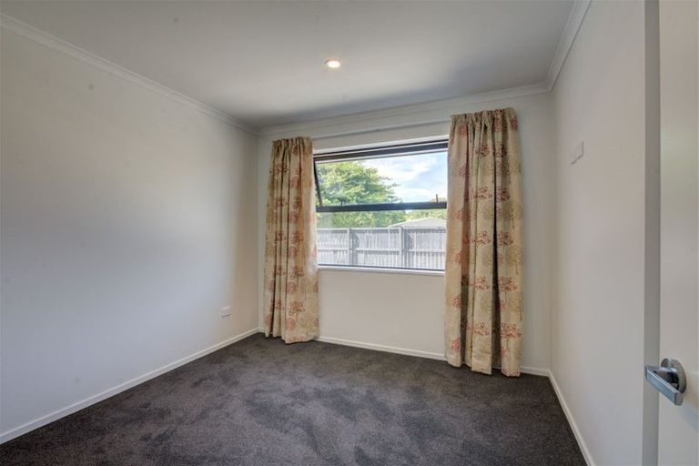 Photo of property in 52 Cross Street, Sefton, 7477