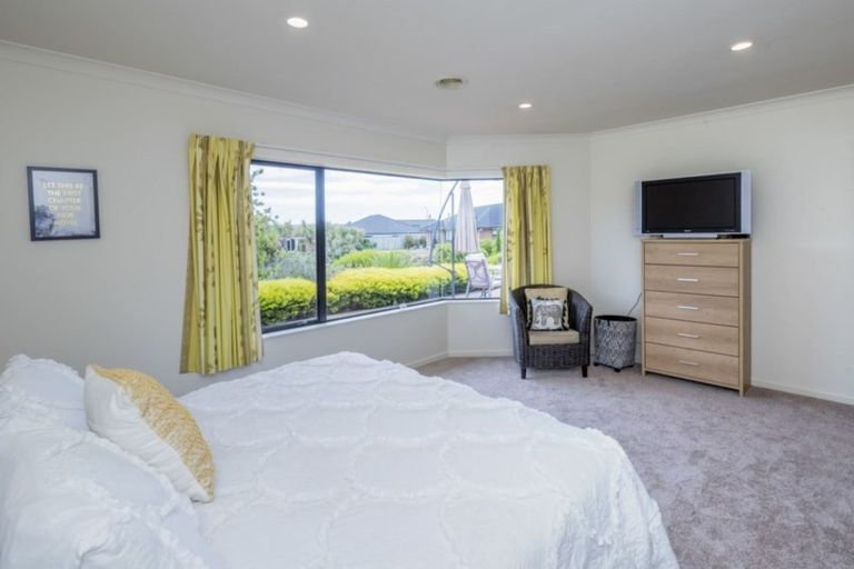 Photo of property in 38 Monarch Place, Paraparaumu Beach, Paraparaumu, 5032
