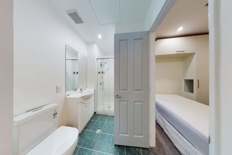 Photo of property in Atrium Apartments, 2d/154 The Terrace, Wellington Central, Wellington, 6011