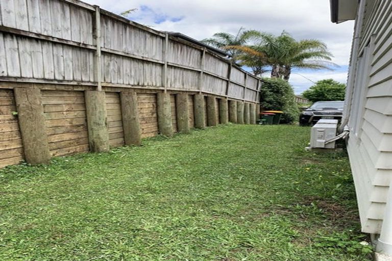 Photo of property in 5/46 Packspur Drive, Flat Bush, Auckland, 2016