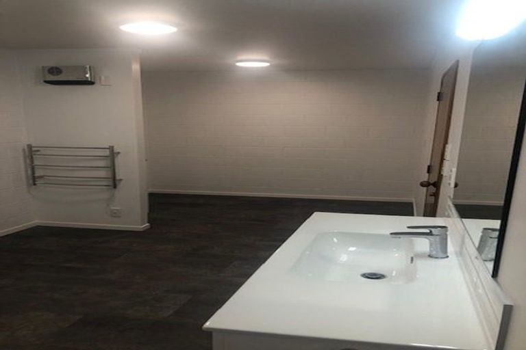 Photo of property in 3 Mace Street, Island Bay, Wellington, 6023