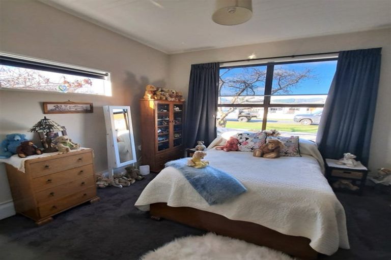 Photo of property in 50 Chaucer Street, Milton, 9220