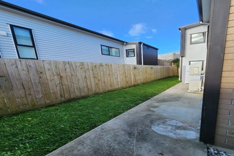 Photo of property in 36a Poruru Close, Papakura, 2110