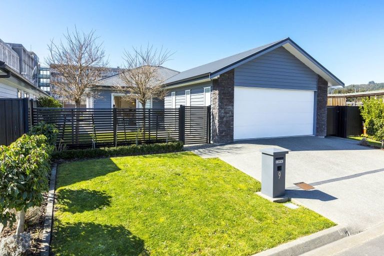 Photo of property in 9 Don Griffin Grove, Trentham, Upper Hutt, 5018
