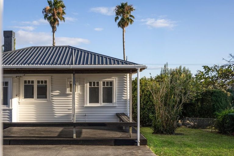 Photo of property in 222 East Tamaki Road, Otara, Auckland, 2023