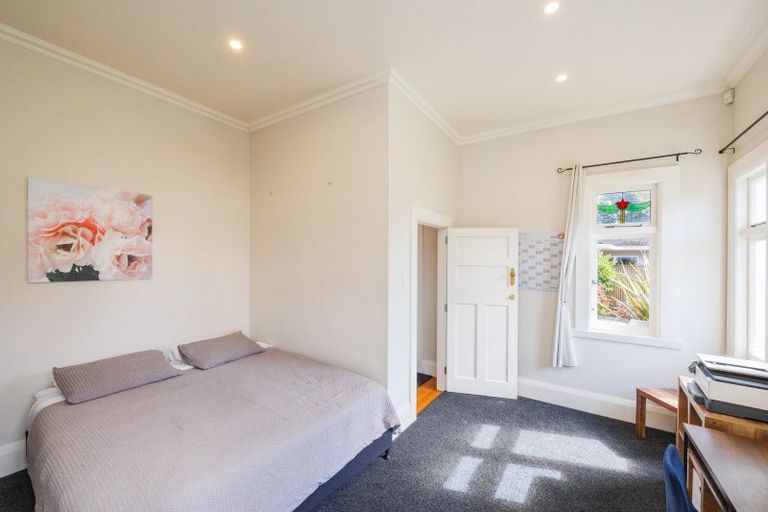 Photo of property in 239 Victoria Avenue, Hokowhitu, Palmerston North, 4410