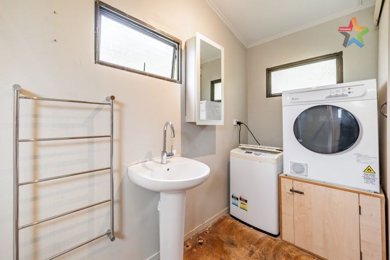 Photo of property in 18 Forest Road, Raumati South, Paraparaumu, 5032