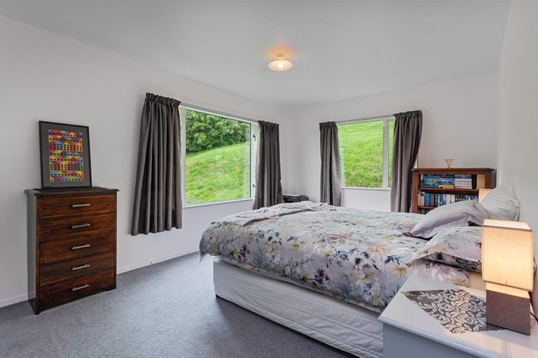 Photo of property in 16 Dudley Road, Lyttelton, 8082