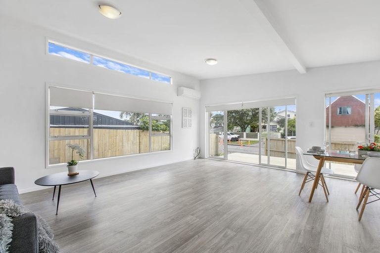 Photo of property in 100a Simpson Road, Papamoa Beach, Papamoa, 3118