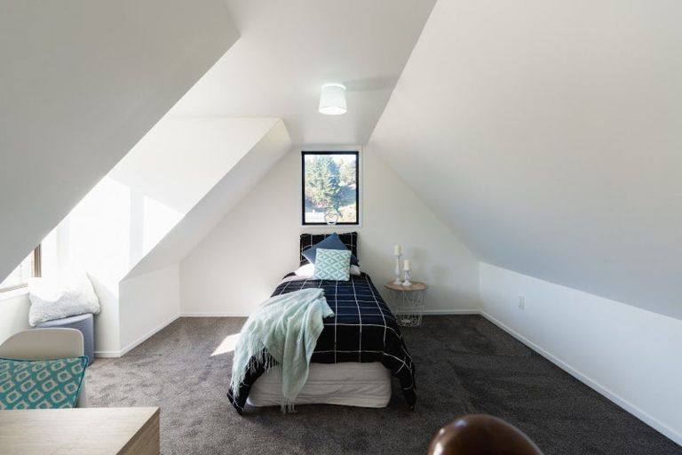 Photo of property in 362 Kaikorai Valley Road, Bradford, Dunedin, 9011