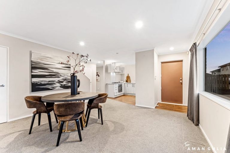 Photo of property in 19 Waitoro Lane, Henderson, Auckland, 0612