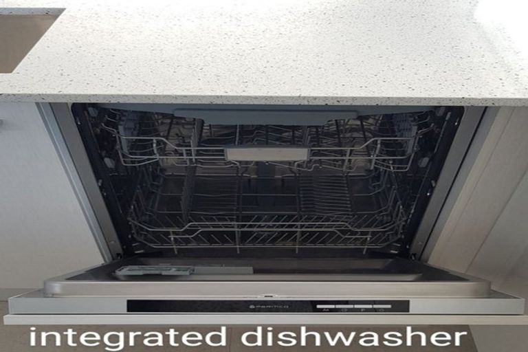 Photo of property in 12b Relko Crescent, Torbay, Auckland, 0630