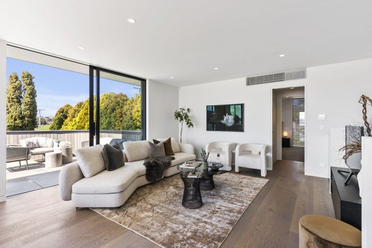 Photo of property in 73 West End Road, Westmere, Auckland, 1022