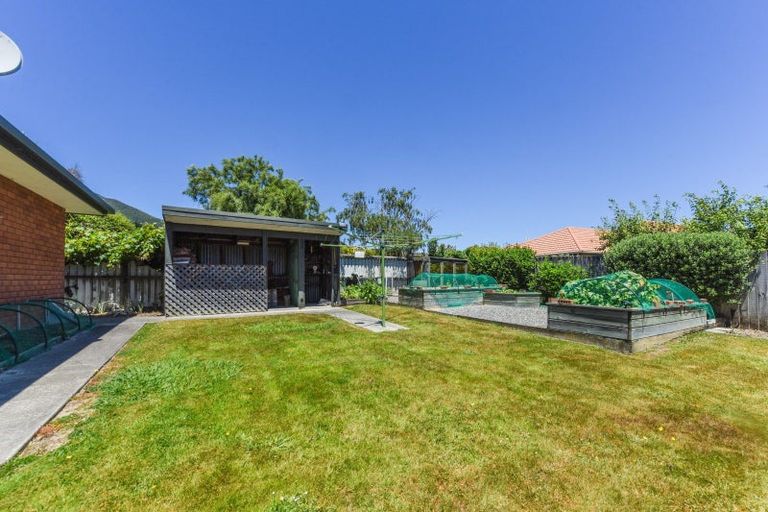 Photo of property in 20 Ranui Street, Waikawa, Picton, 7220