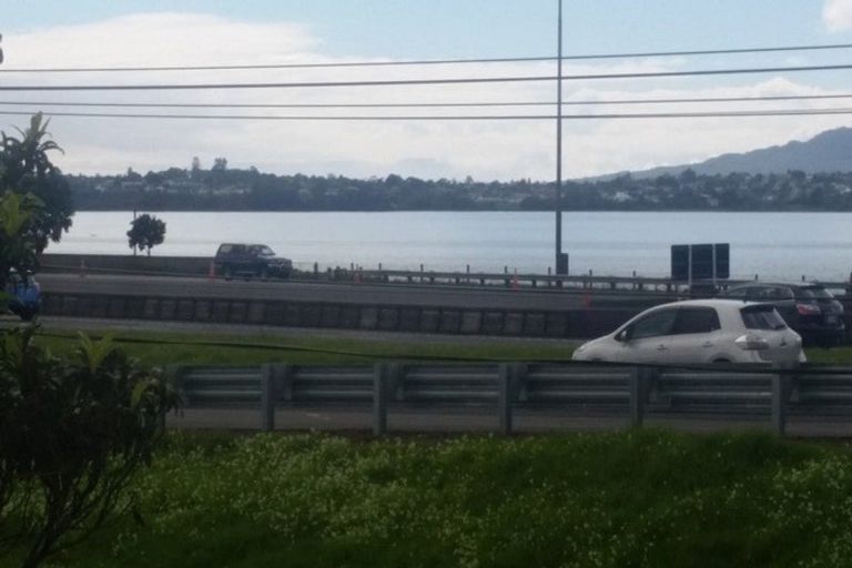 Photo of property in 18 Sulphur Beach Road, Northcote Point, Auckland, 0627