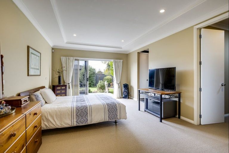 Photo of property in Heynes Place, 11 Heynes Place, Clive, 4102