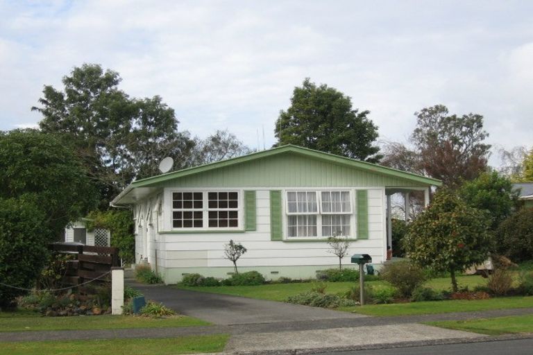 Photo of property in 12 Caernarvon Street, Dinsdale, Hamilton, 3204