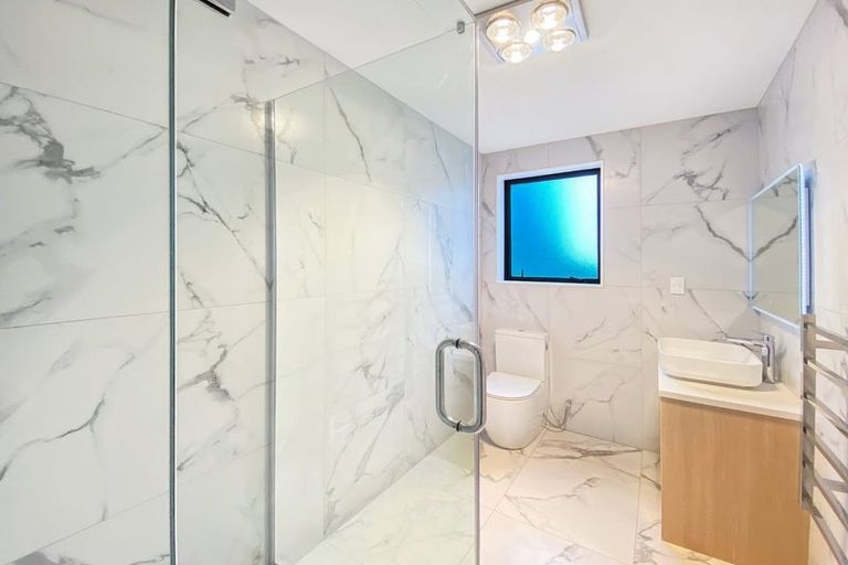 Photo of property in 3a Frontier Lane, Flat Bush, Auckland, 2019