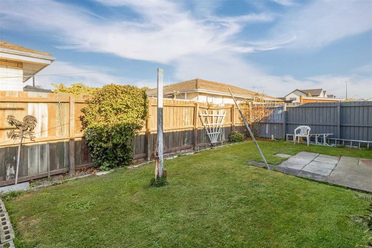 Photo of property in 3/80 Charles Street, Waltham, Christchurch, 8011