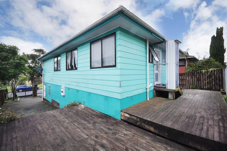 Photo of property in 16 Taitimu Drive, Weymouth, Auckland, 2103