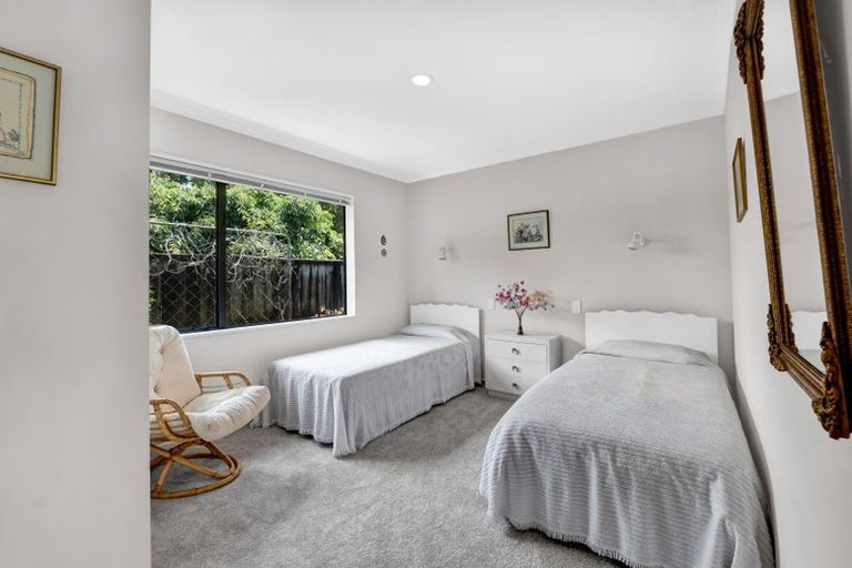 Photo of property in 6 Kellyville Heights, Merrilands, New Plymouth, 4312