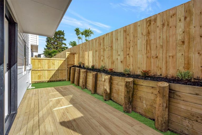 Photo of property in 45b Portadown Avenue, Pakuranga Heights, Auckland, 2010