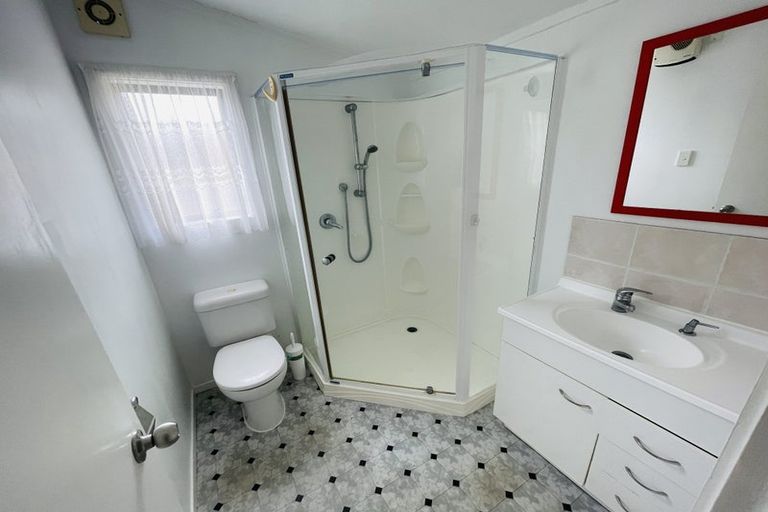 Photo of property in 16a Arney Road, Ranui, Auckland, 0612