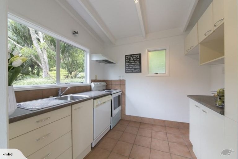 Photo of property in 29 Warner Park Avenue, Laingholm, Auckland, 0604